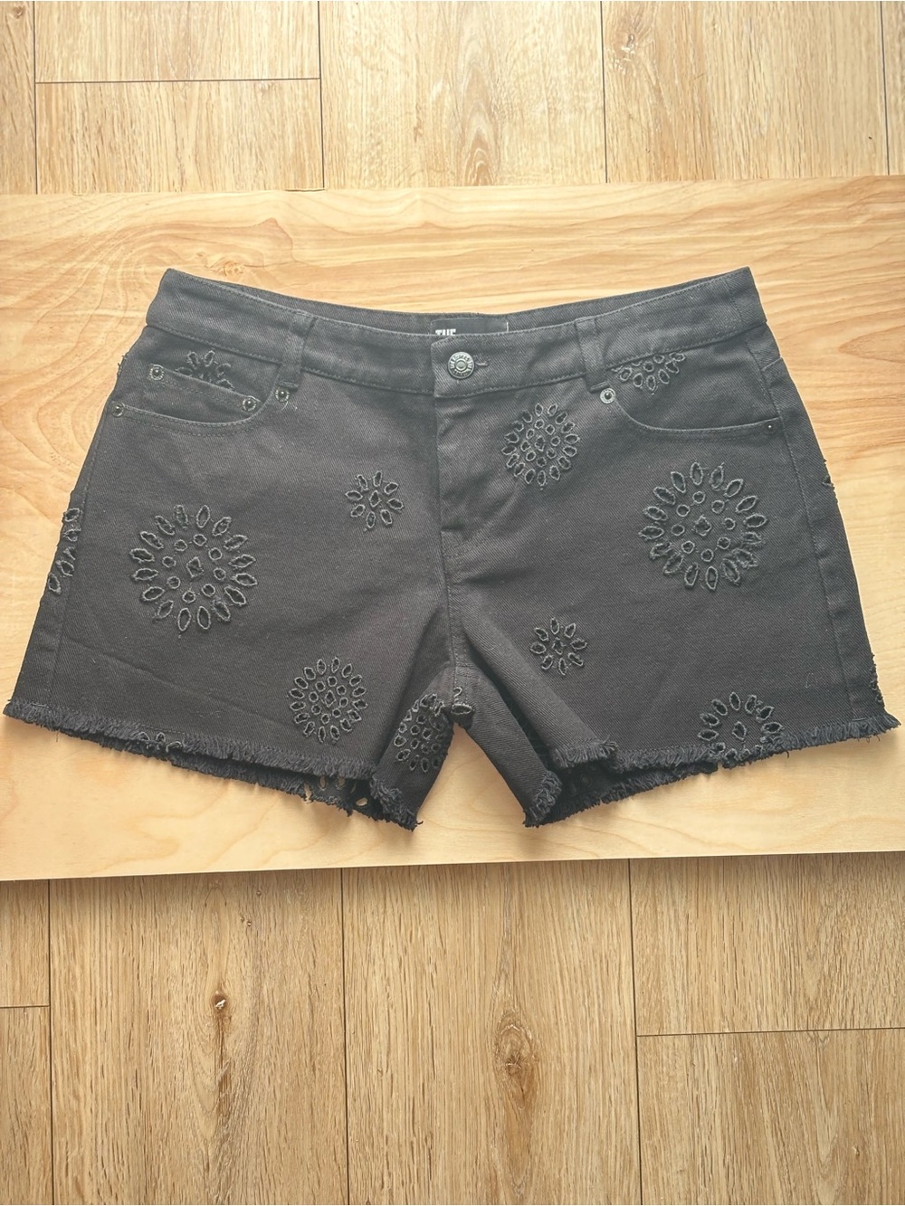 The Kooples Black Eyelet Embroidered Denim Cutoff Shorts NWT Size 1, US-XS